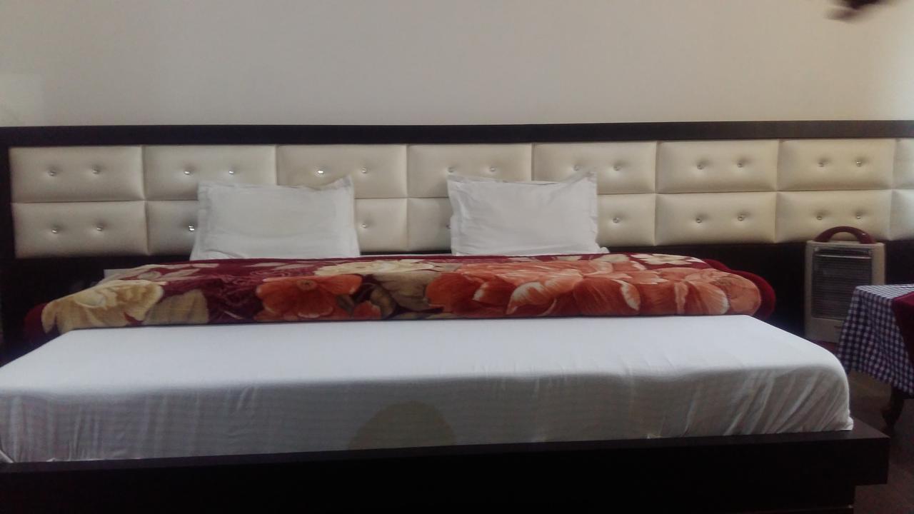 Hotel D2M Mānsa Εξωτερικό φωτογραφία