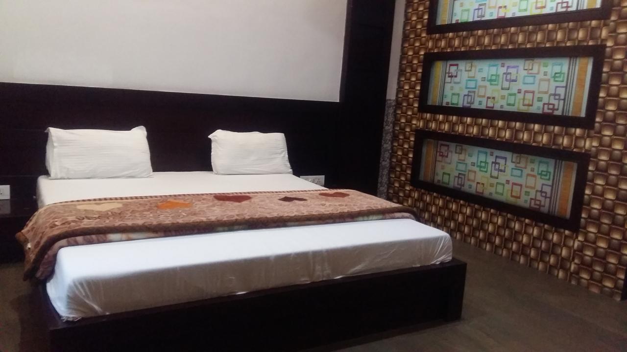 Hotel D2M Mānsa Δωμάτιο φωτογραφία