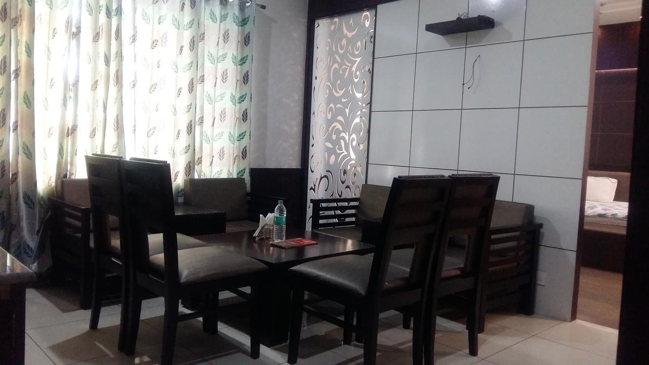 Hotel D2M Mānsa Εξωτερικό φωτογραφία
