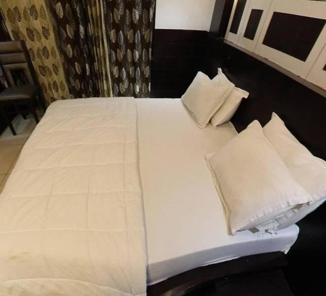Hotel D2M Mānsa Εξωτερικό φωτογραφία