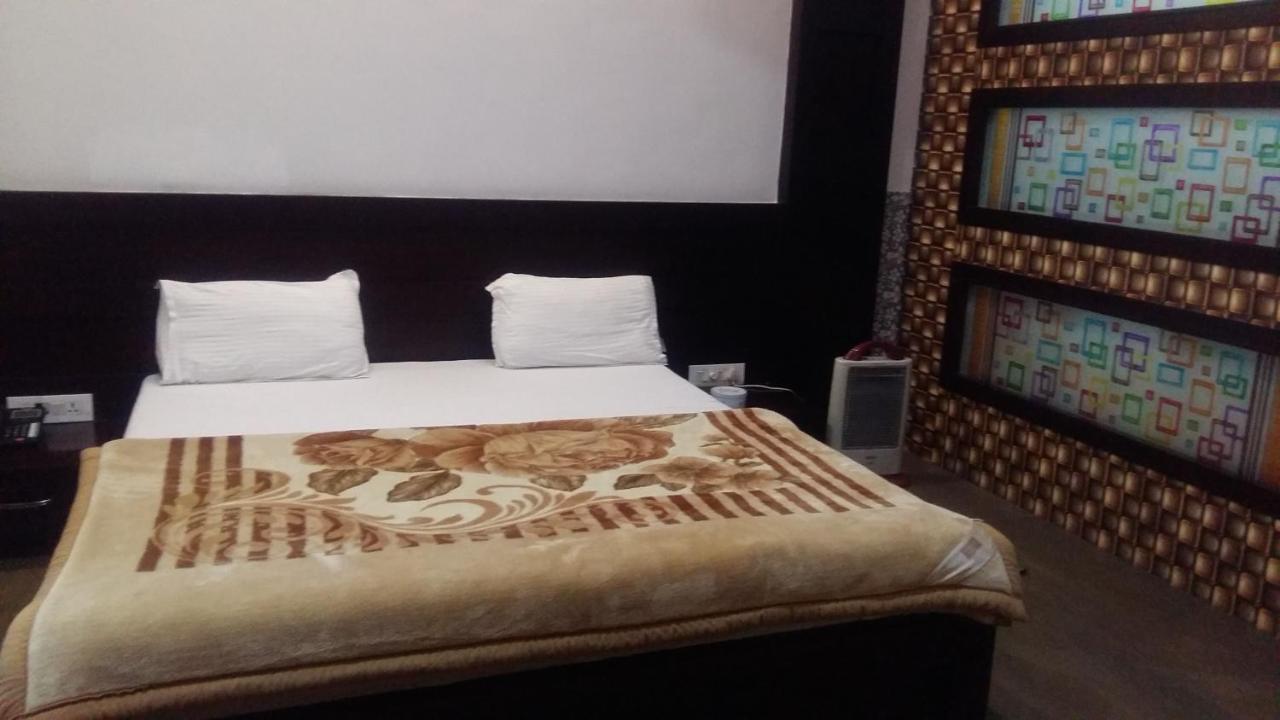 Hotel D2M Mānsa Εξωτερικό φωτογραφία